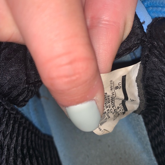 Jordan 11 Retros - Picture 3 of 6